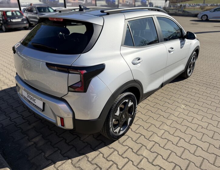 KIA Stonic SUV / Terénní 998,0 74 kw