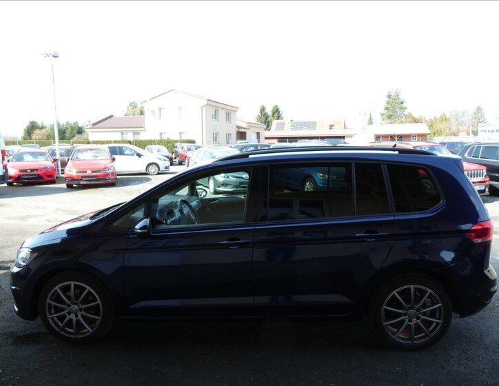 Volkswagen Touran MPV 1,2 l 81 kw