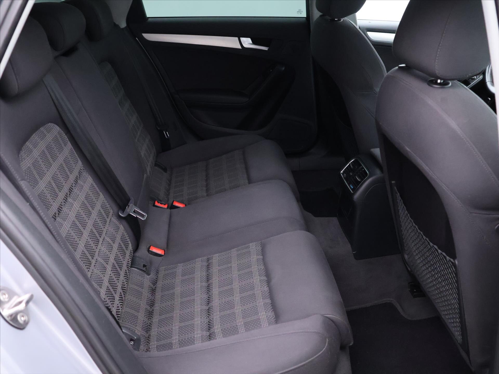 Audi A4 Kombi 2,0 l 110 kw