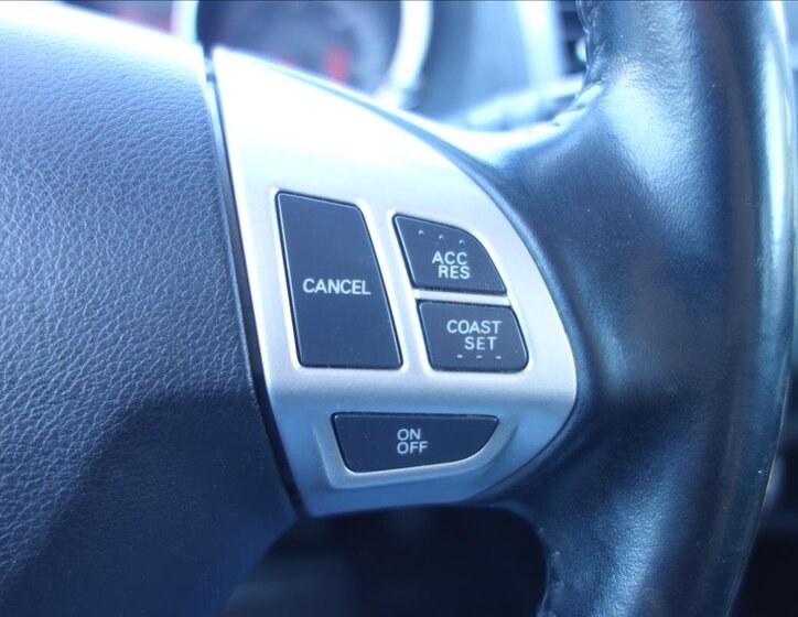 Mitsubishi Outlander SUV 2,0 l 103 kw