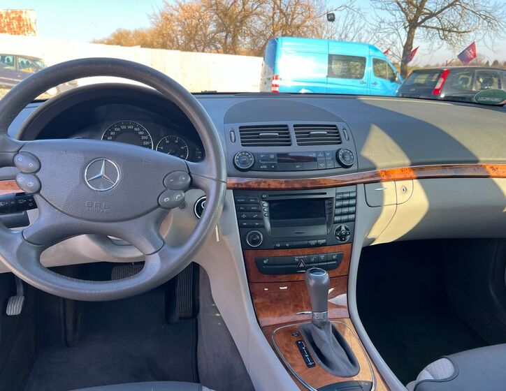 Mercedes-Benz Třídy E 18