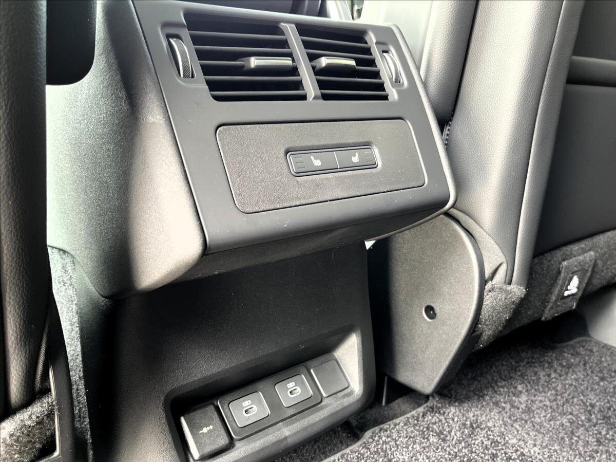 Land Rover Discovery SUV / Terénní 3,0 l 257 kw