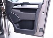 Volkswagen Multivan 12