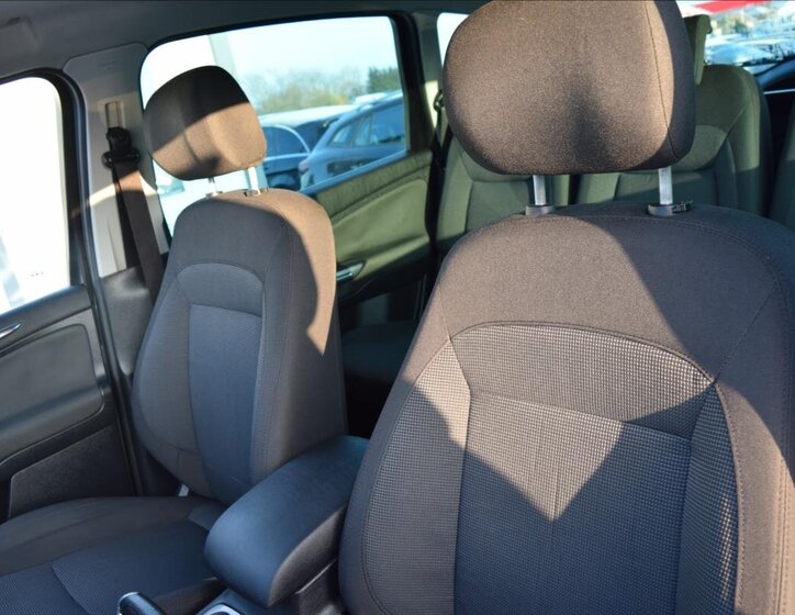 Ford S-MAX MPV 2,0 l 107 kw