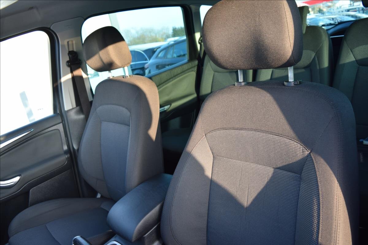 Ford S-MAX MPV 2,0 l 107 kw