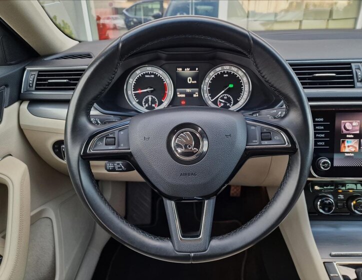 Škoda Superb Liftback 1,5 l 110 kw