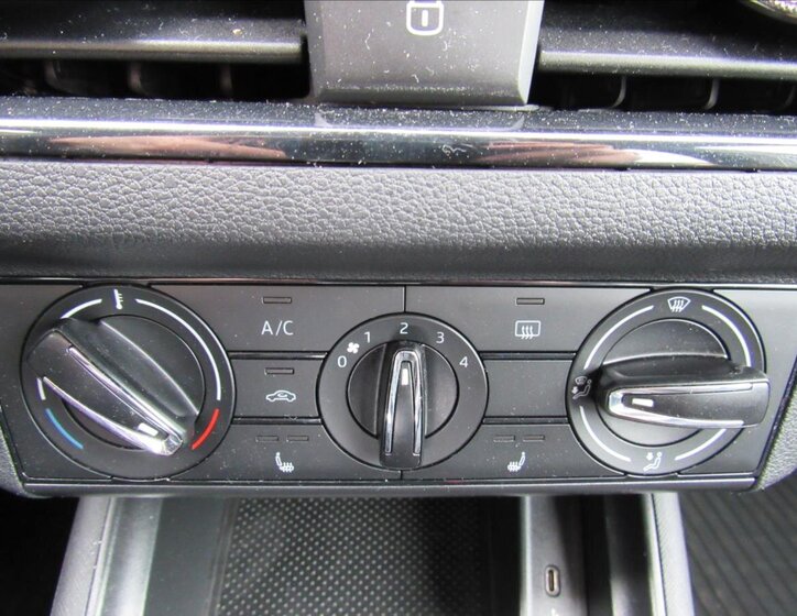 Škoda Scala Hatchback 1,6 l 85 kw