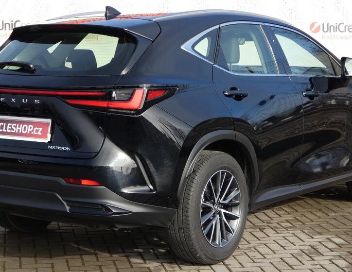 Lexus NX 350h SUV / Terénní 2,5 l 140 kw
