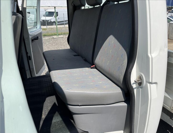 Volkswagen Transporter Valník 2,5 l 96 kw