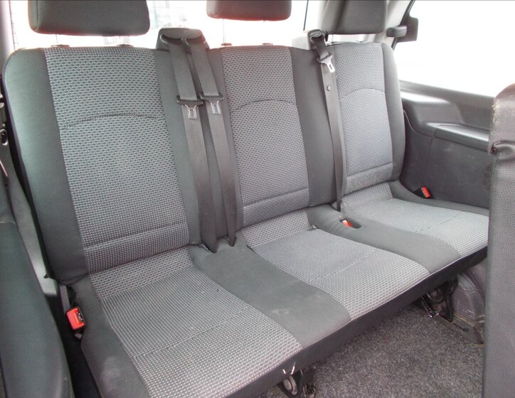 Mercedes-Benz Vito MPV 2,1 l 70 kw