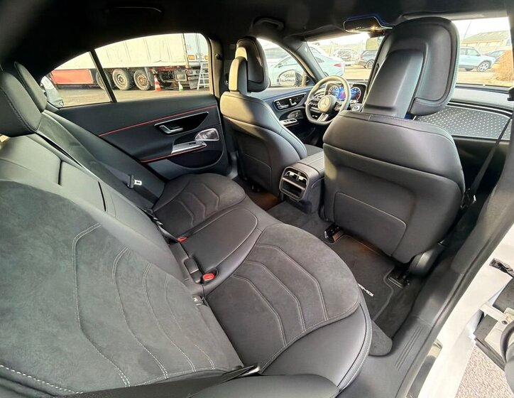 Mercedes-Benz Třídy E Sedan / Limuzína 2,0 l 145 kw