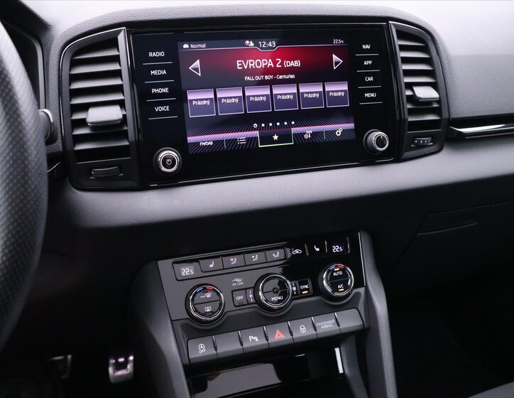 Škoda Karoq SUV 1,5 l 110 kw