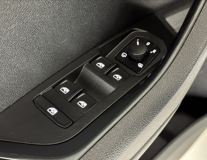 Škoda Karoq SUV / Terénní 2,0 l 110 kw