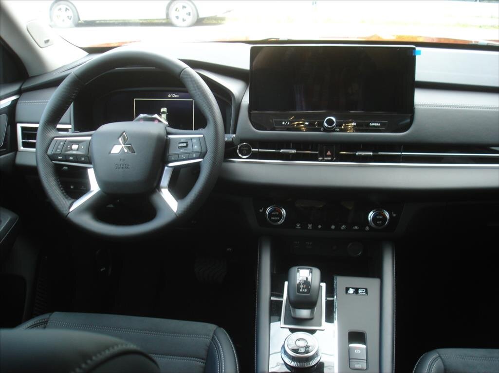 Mitsubishi Outlander SUV / Terénní 2,4 l 225 kw