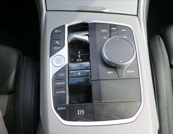 BMW Řada 3 Sedan / Limuzína 2,0 l 115 kw