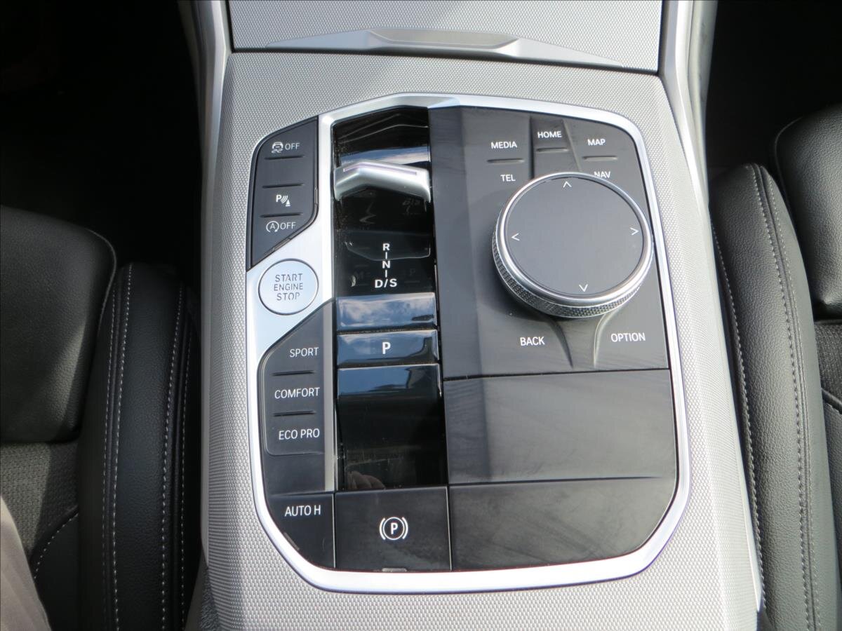 BMW Řada 3 Sedan / Limuzína 2,0 l 115 kw