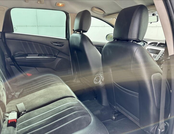 Lancia Delta Hatchback 1,6 l 88 kw