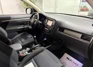 Mitsubishi Outlander SUV / Terénní 2,3 l 110 kw