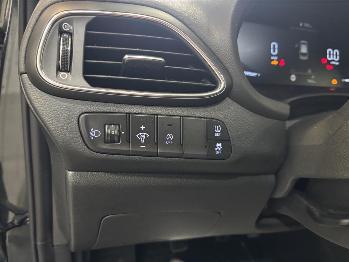 Hyundai i30 Hatchback 1,5 l 70 kw