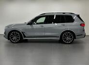 BMW X7 SUV 4,4 l 390 kw