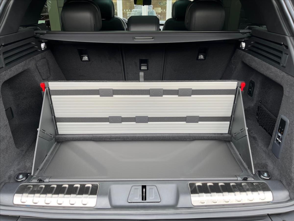 Land Rover Range Rover Sport SUV / Terénní 3,0 l 338 kw