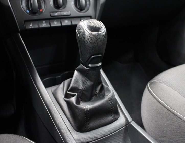 Škoda Rapid Sedan / Limuzína 1,2 l 77 kw