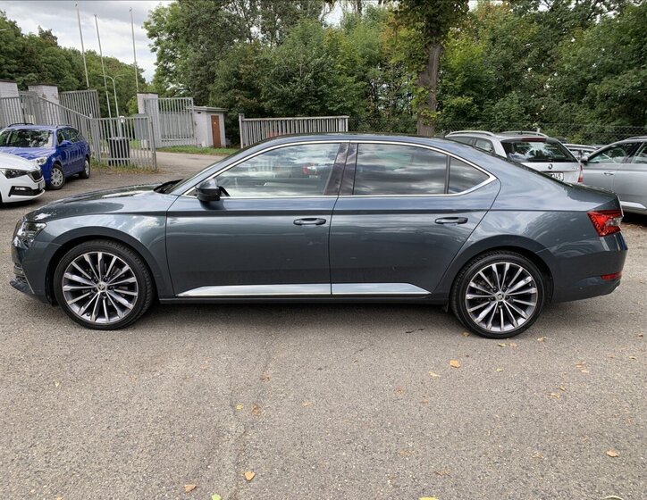 Škoda Superb 8