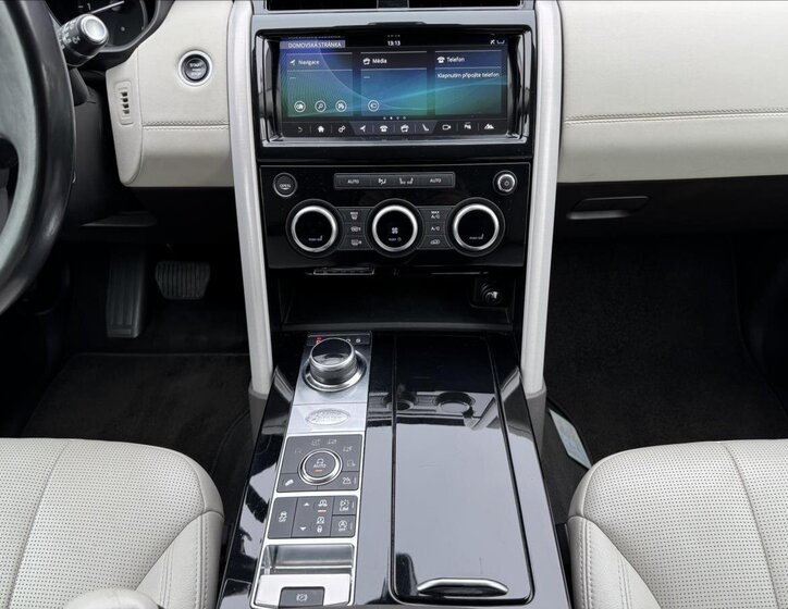 Land Rover Discovery 16