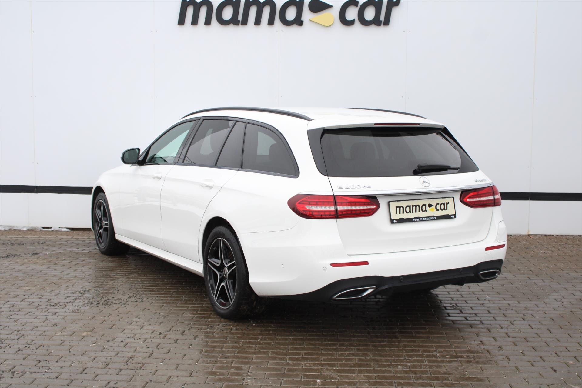 Mercedes-Benz Třídy E Kombi 2,0 l 143 kw