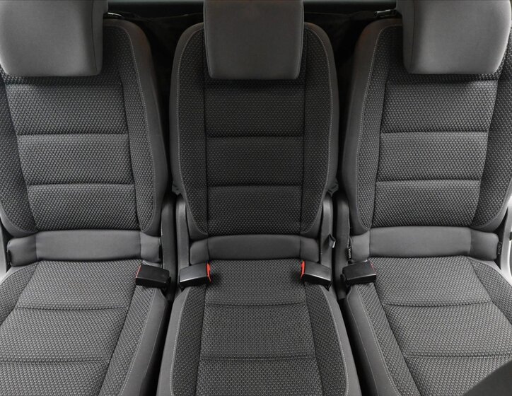 Volkswagen Touran MPV 1,6 l 77 kw