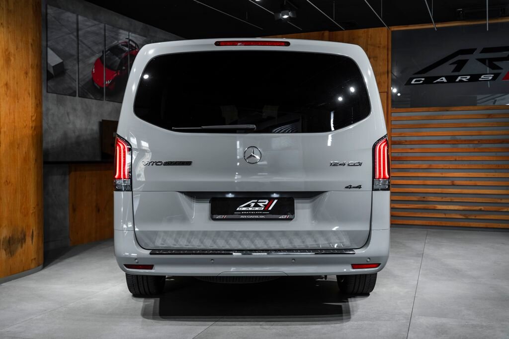 Mercedes-Benz Vito VAN / Minibus 2,0 l 174 kw