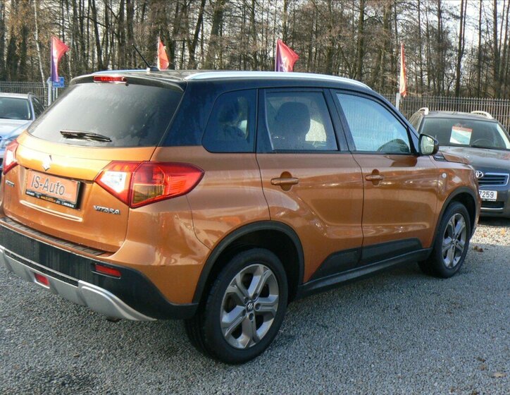 Suzuki Vitara 5