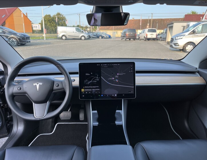 Tesla Model 3 19