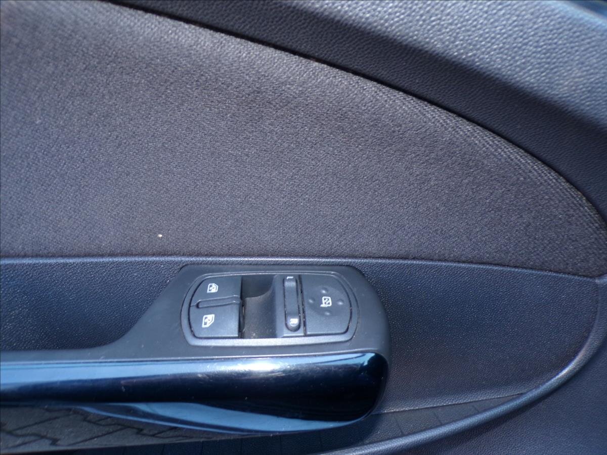 Opel Corsa Hatchback 1,2 l 59 kw