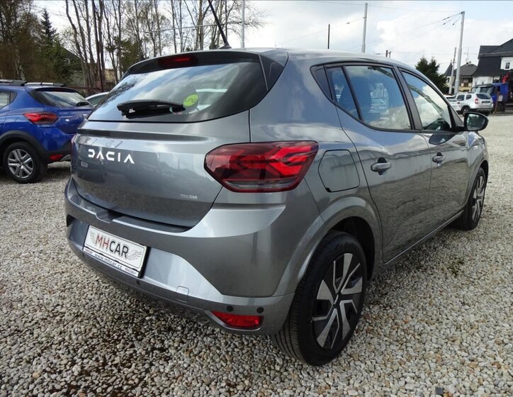 Dacia Sandero Hatchback 999,0 67 kw