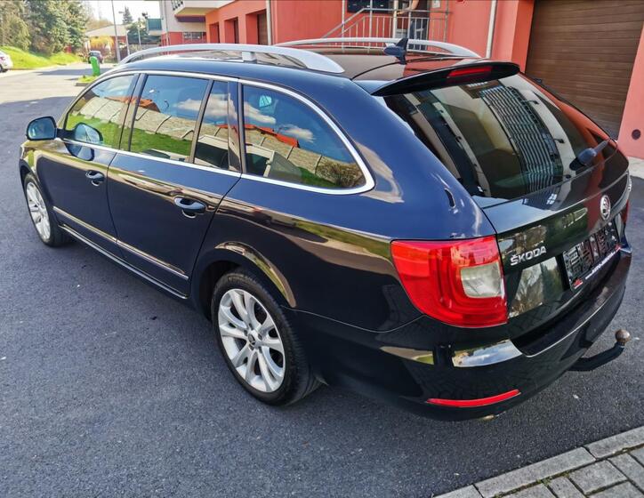 Škoda Superb 9