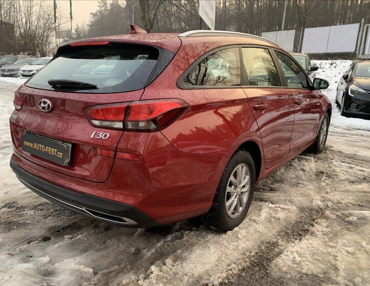 Hyundai i30 Kombi 998,0 88 kw