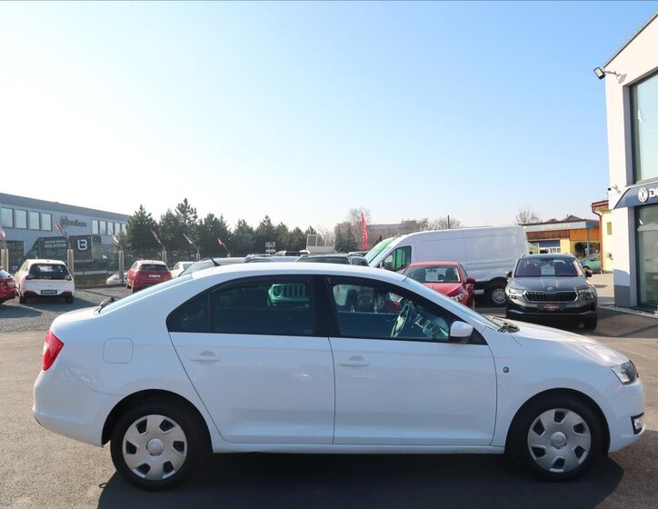 Škoda Rapid Sedan / Limuzína 1,2 l 63 kw