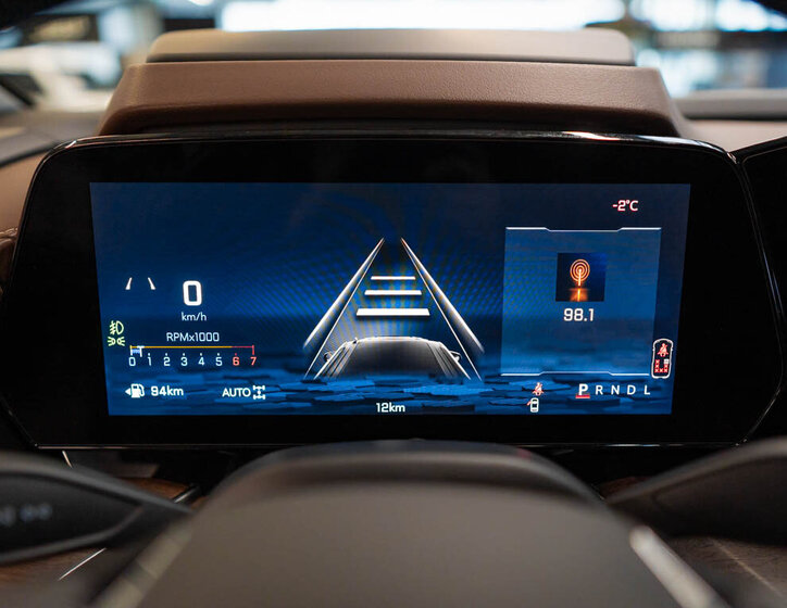 Chevrolet Suburban SUV / Terénní 6,2 l 313 kw