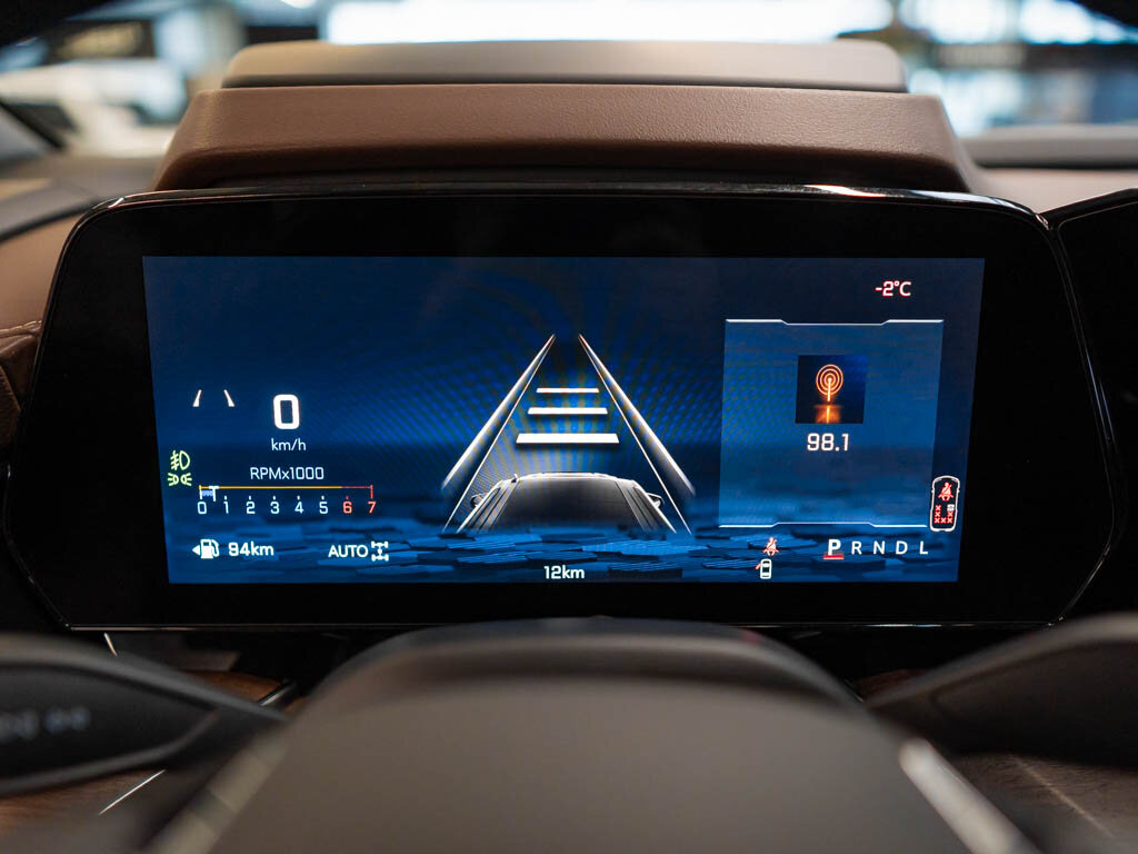 Chevrolet Suburban SUV / Terénní 6,2 l 313 kw