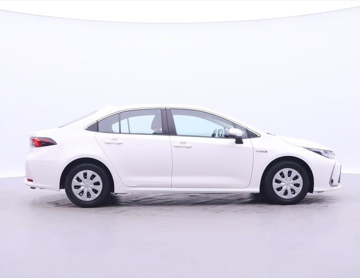 Toyota Corolla Sedan / Limuzína 1,8 l 90 kw