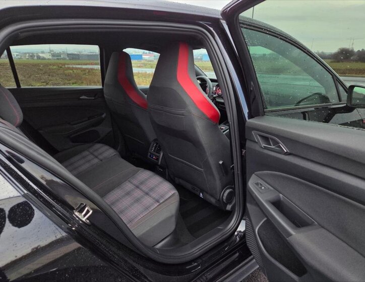 Volkswagen Golf Hatchback 2,0 l 180 kw