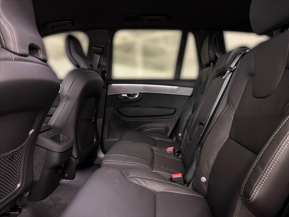 Volvo XC90 SUV / Terénní 2,0 l 184 kw