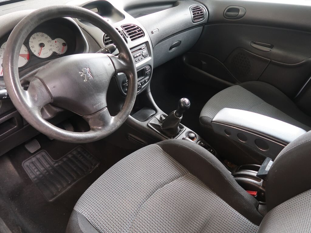 Peugeot 206 Hatchback 1,4 l 50 kw
