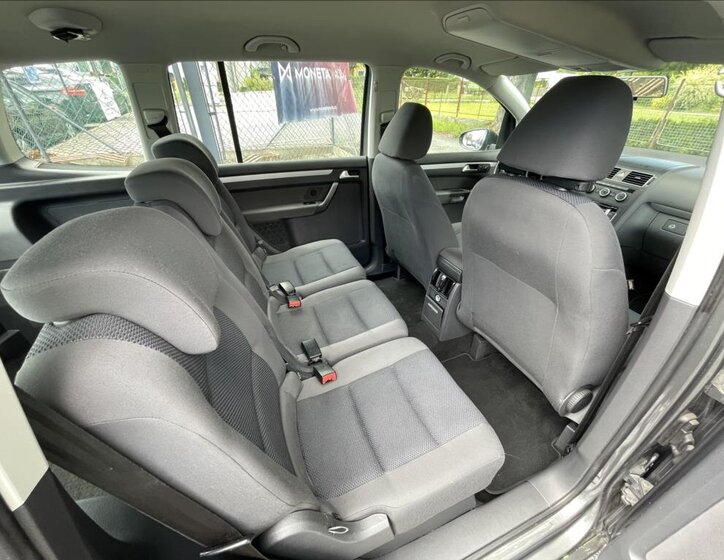 Volkswagen Touran MPV 1,6 l 66 kw