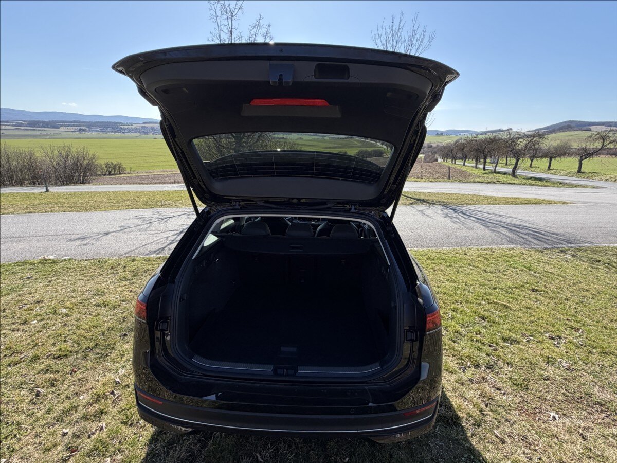 Volkswagen Passat Kombi 1,5 l 110 kw