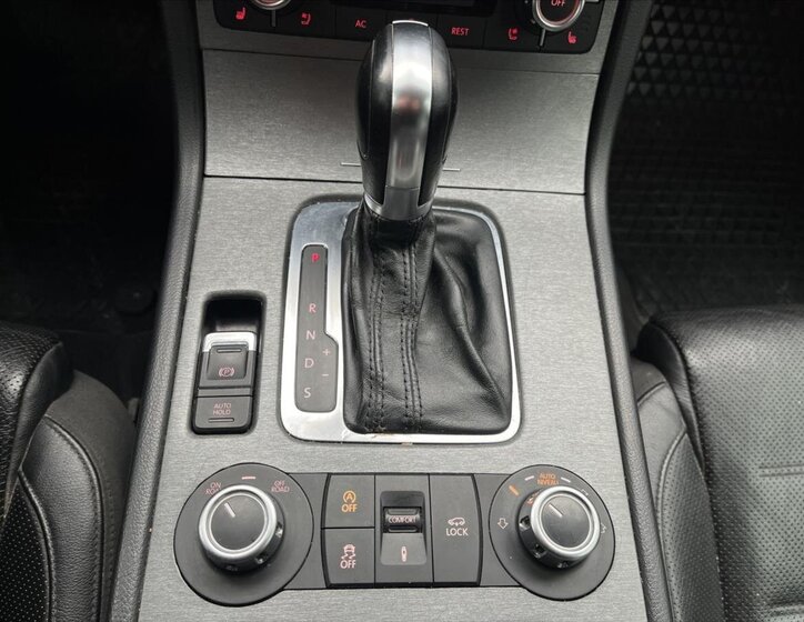 Volkswagen Touareg SUV 3,0 l 150 kw