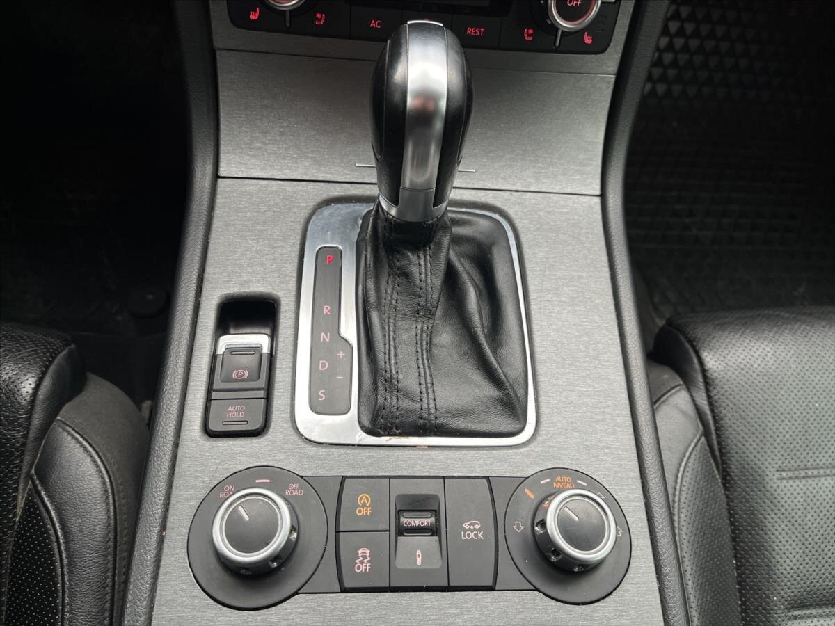 Volkswagen Touareg SUV 3,0 l 150 kw