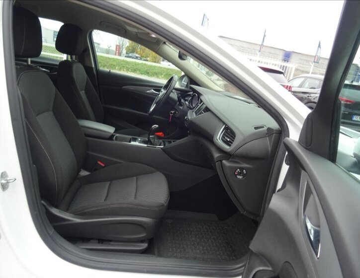 Opel Insignia Kombi 2,0 l 125 kw