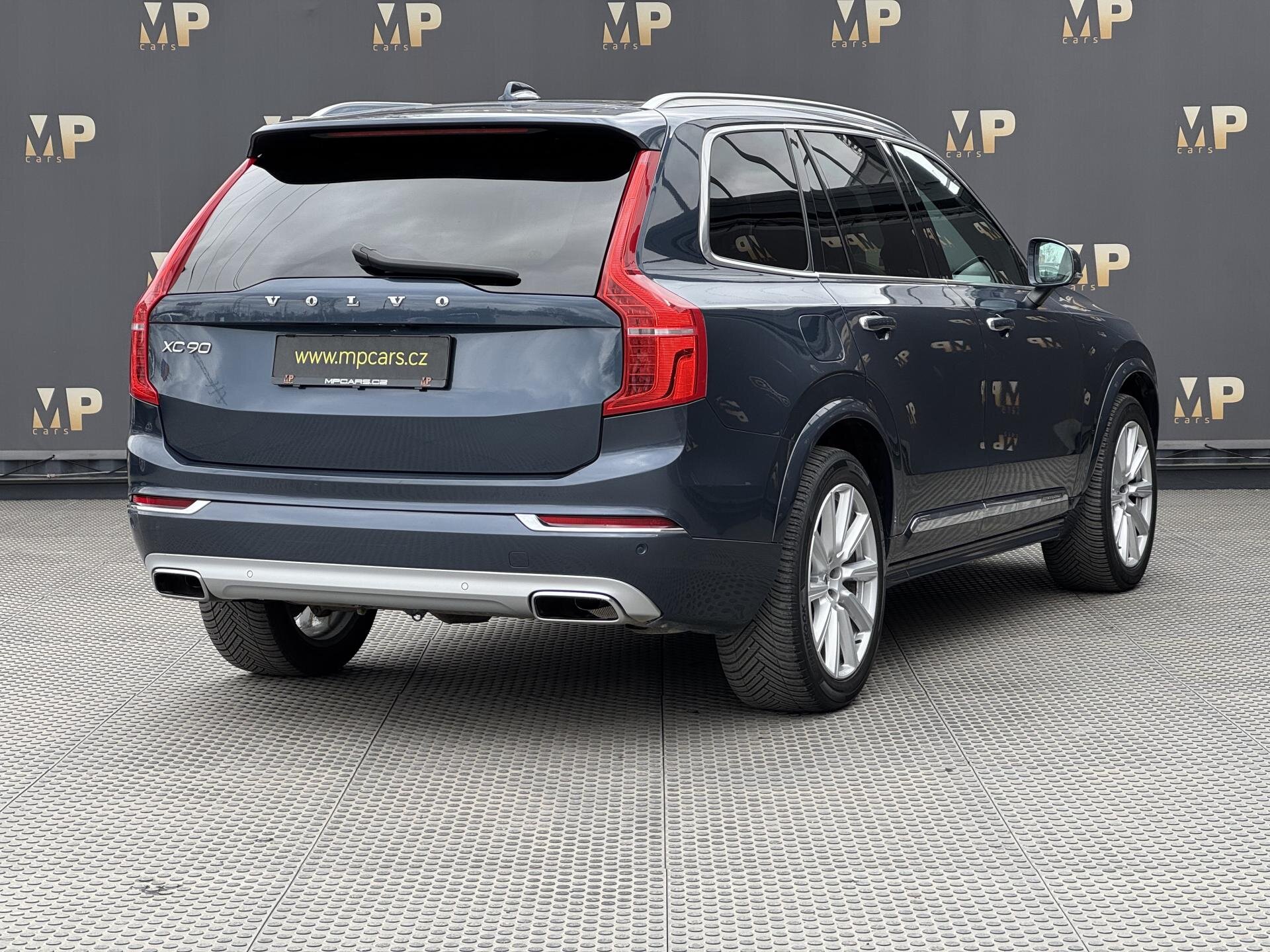 Volvo XC90 SUV / Terénní 2,0 l 173 kw